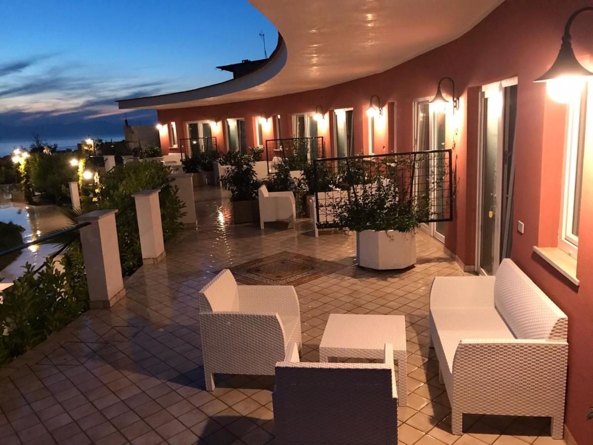 L'Oasi Del Tuffatore Agropoli Exterior photo